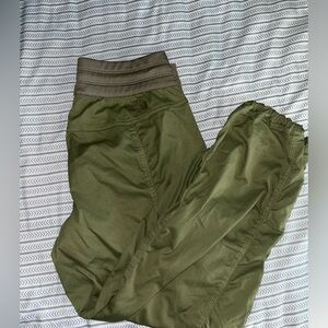 North face joggers